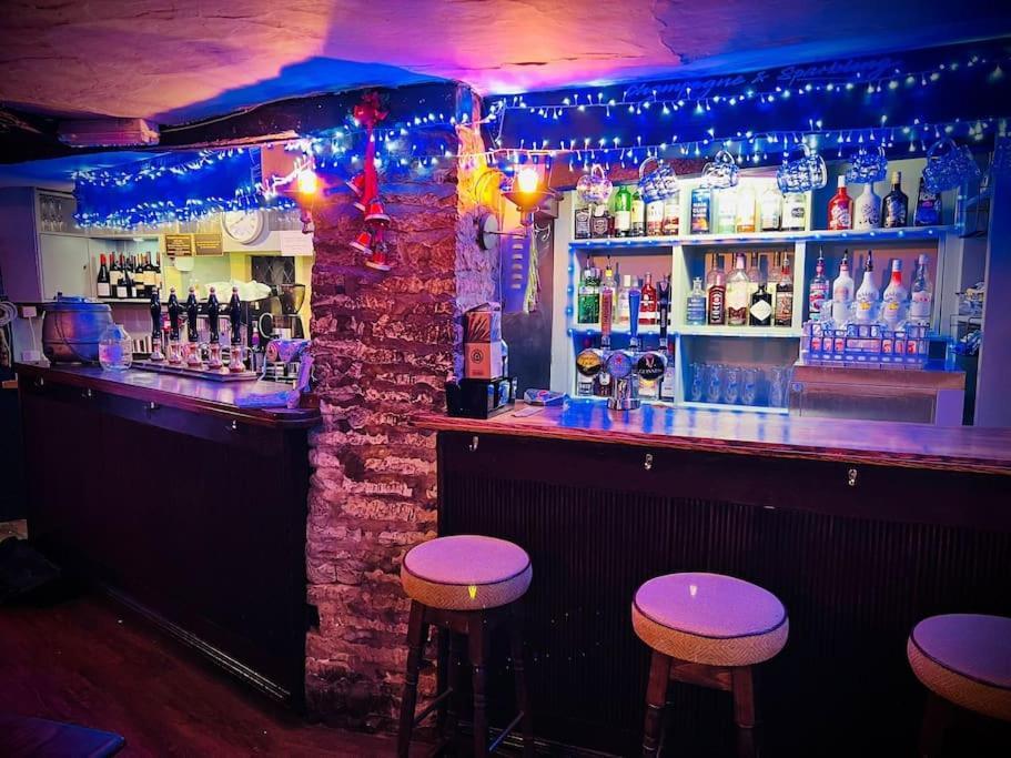 Bisley  Bear Inn - Bisley المظهر الخارجي الصورة