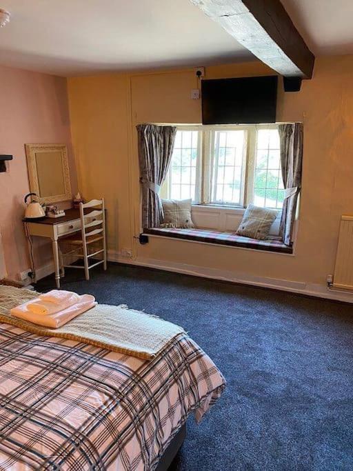 Bisley  Bear Inn - Bisley المظهر الخارجي الصورة