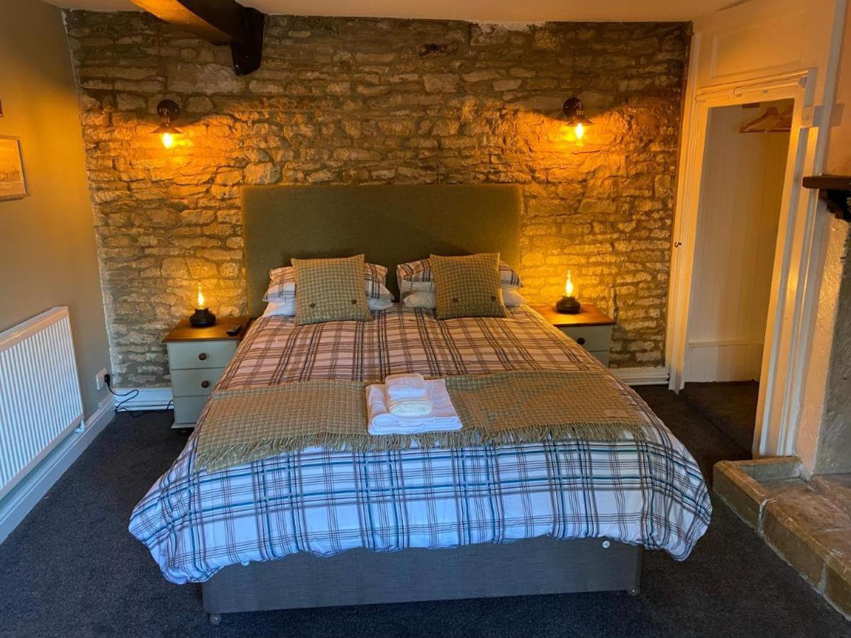 Bisley  Bear Inn - Bisley المظهر الخارجي الصورة