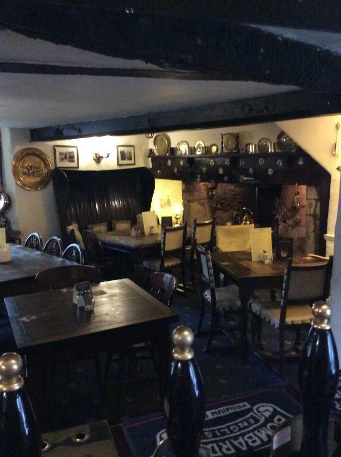 Bisley  Bear Inn - Bisley المظهر الخارجي الصورة