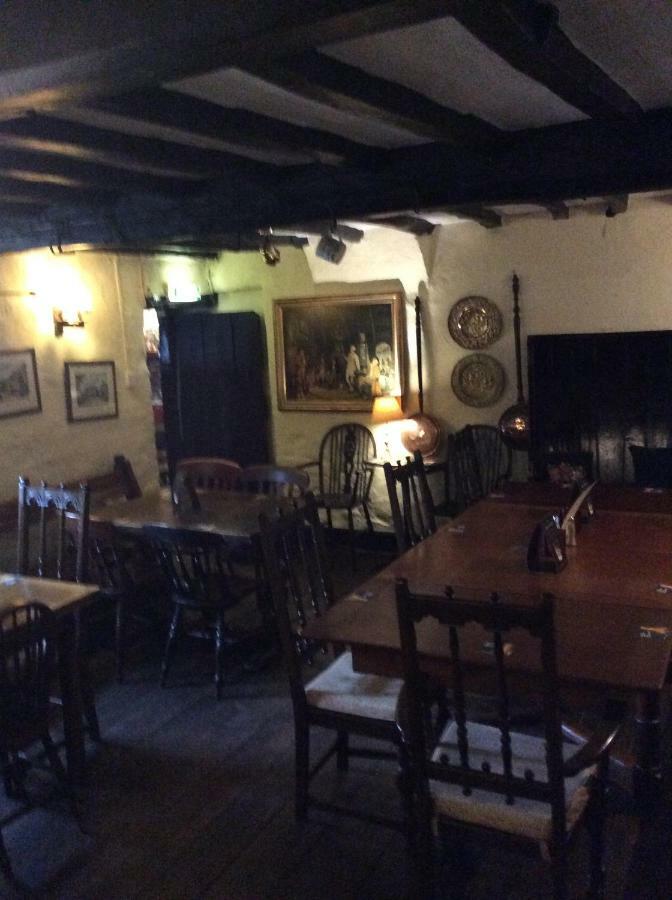 Bisley  Bear Inn - Bisley المظهر الخارجي الصورة